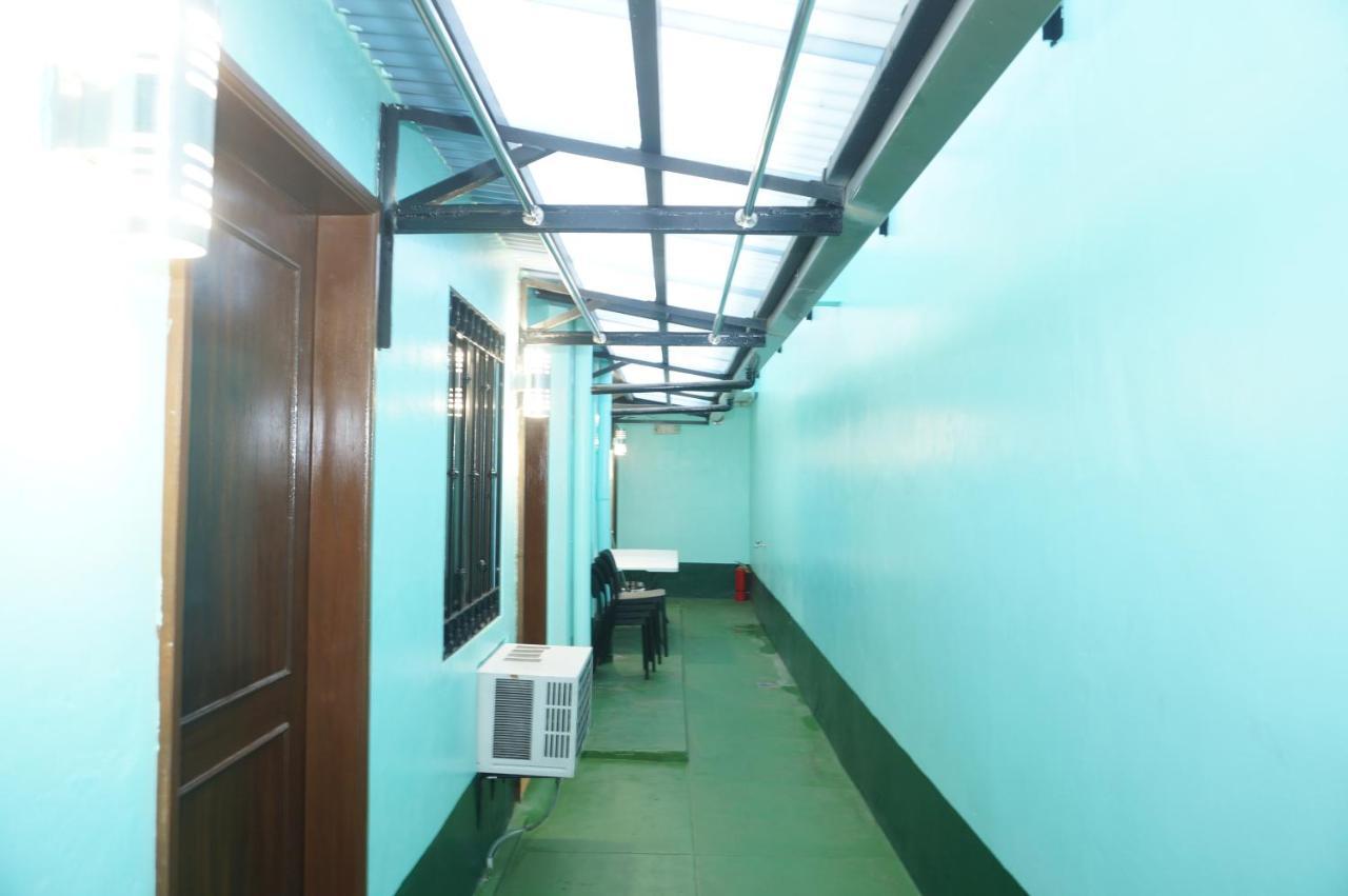 Mint Homes In Cev Mansion Manila Exterior photo